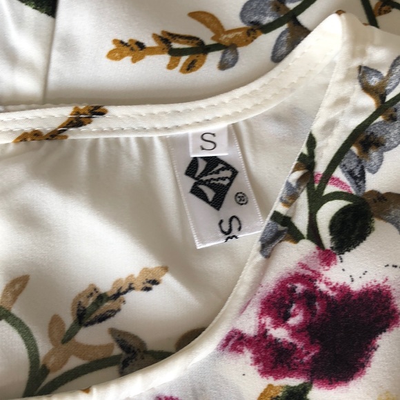 SongYang romper - Picture 12 of 16